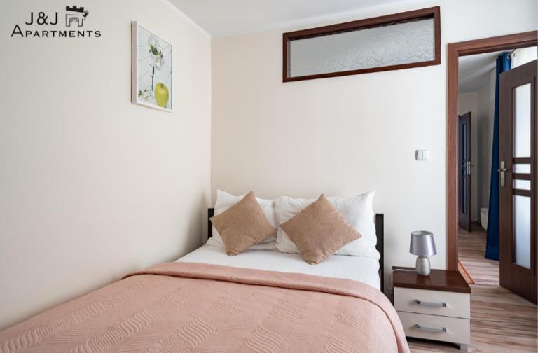 J&J Apartments, Szeroka 25, Apartament 14 - Bed and Breakfast Toruń