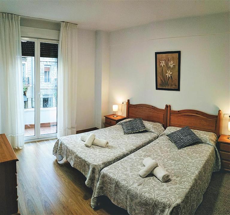 Apt Matia de 5 hab cerca playa Donostia San Sebastian - B&B San Sebastián