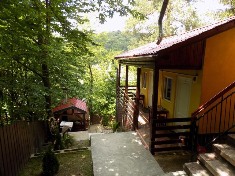 Hegyi-lak vendégház - B&B Praid