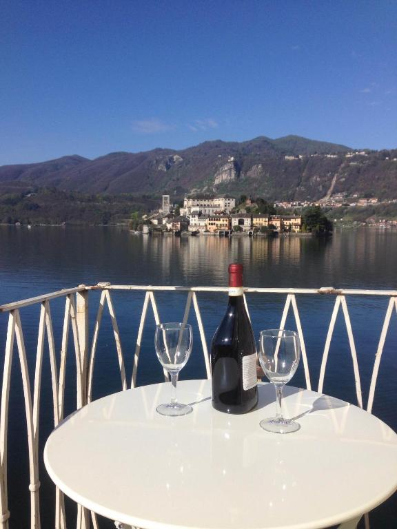 -Ortaflats- Appartamento L'Angolo - Ferienwohnung Orta San Giulio