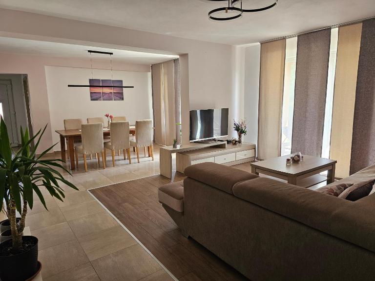 Premium Apartments Tade Funtana - Bed and Breakfast Funtana