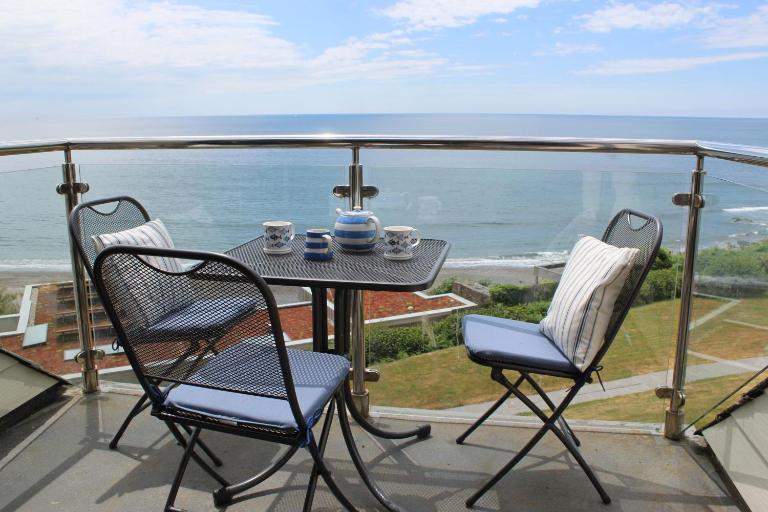 Seascape - Mount Brioni - B&B Downderry