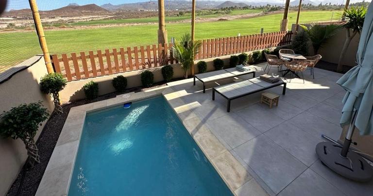Golf Tenerife South xx Wheel Accessible Shower xx Free WIFi xx Private Pool 30 degrees xx Two Terraces 30m2x60m2 xxFree Parking xx Mountain view xx Flatscreen 65 inch xx - Bed and Breakfast San Miguel De Abona