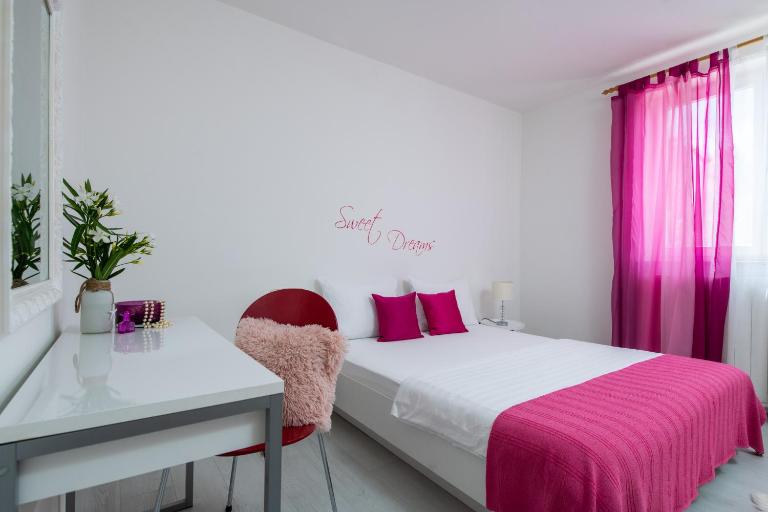 Apartment Alex - Bed and Breakfast Labin