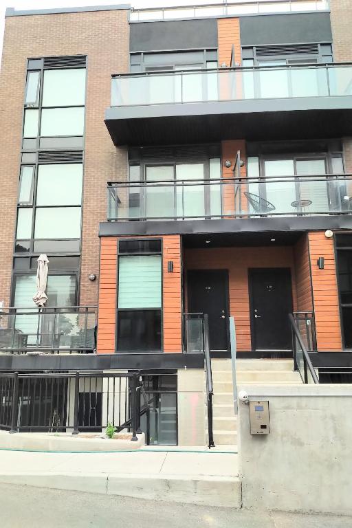 GGP Boutique Townhome - B&B Vaughan