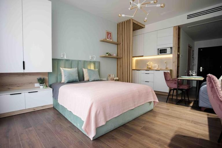 Studio with Sea View, Pool & Parking - White Sails, New Boulevard - Ferienwohnung Batumi