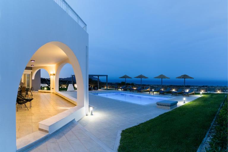 Villa Arco Bianco - Bed and Breakfast Afántou