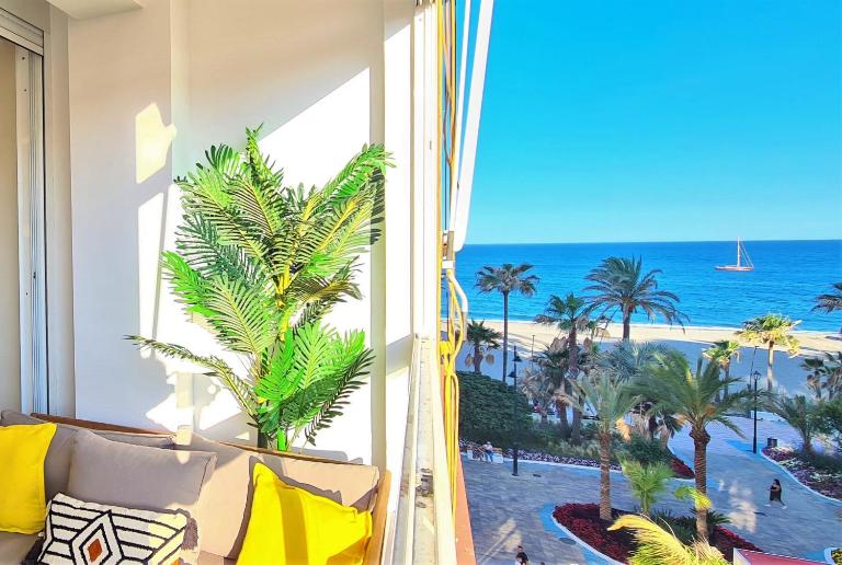 Apartment Línea de Playa - Ferienwohnung Estepona