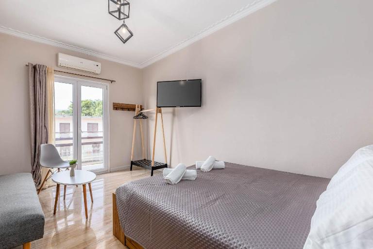 Luna solari Apartment - B&B Mantoúki