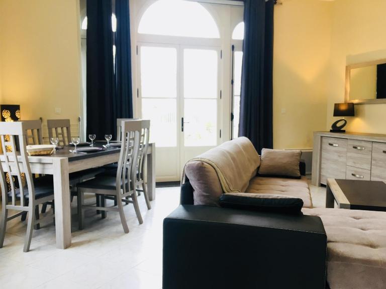 Appartement rénové en rez-de-jardin, proche centre, 2 pièces, 4 pers., équipements modernes, Cabourg - FR-1-487-309 - B&B Cabourg