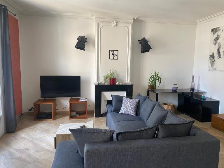 T3 de charme intra-muros Aigues-Mortes 80m2 - Parking - Calme - Lumineux - B&B Aigues-Mortes