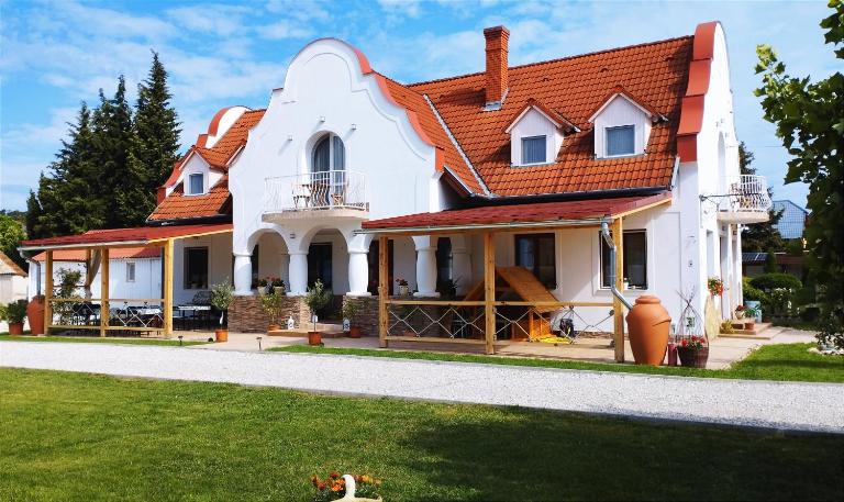 ReGoRi Ház - B&B Balatongyörök
