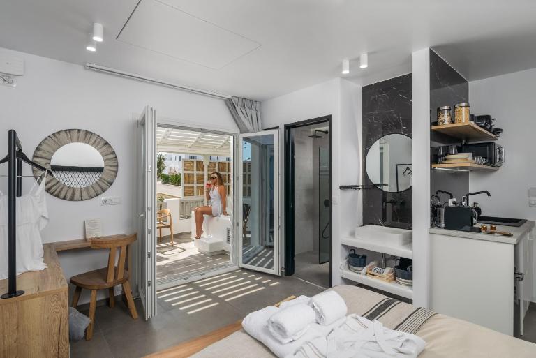 Orama Suites Milos - Bed and Breakfast Adámas