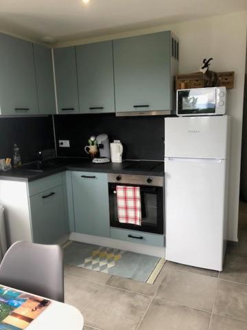 TUAMOTU Location appartement T2 -Le bourget du lac - Bed and Breakfast Le Bourget-du-Lac