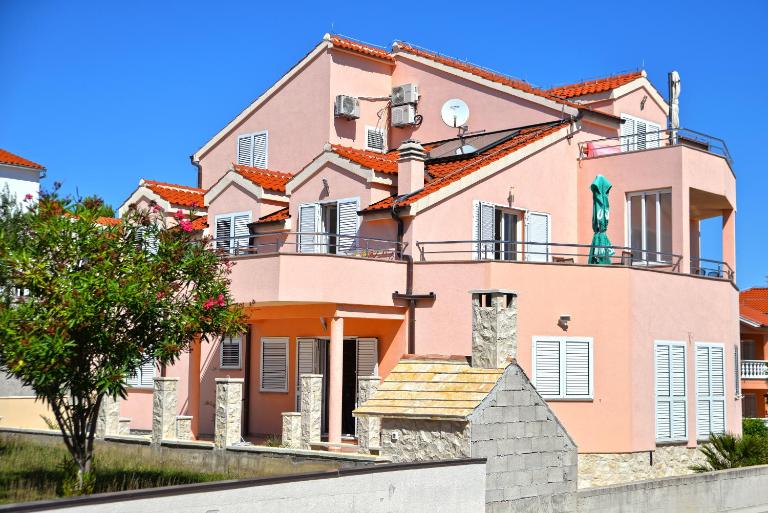Villa Flipa Apartment Ema - Chambres d'hôtes Vodice