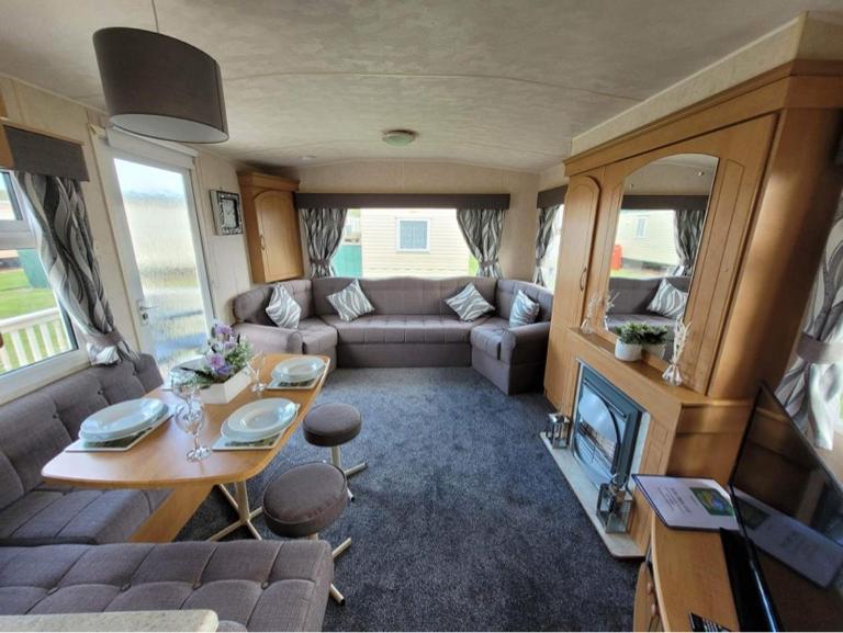 V13 - Golden Anchor, pet friendly, WiFi and close to the beach - Meadow Lakes Caravan & Lodge Hire - Chambres d'hôtes Chapel Saint Leonards