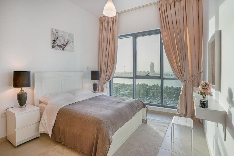 LOVELY 2 Bedroom Apartment (Sea View) - Bed and Breakfast Abu Dhabi