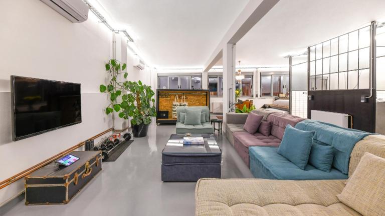 Monastiraki #WallsFree CityCenter- Unspoiled Athens Apartments - Bed and Breakfast Athene