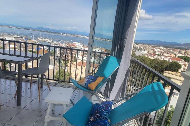 Appartement T3 avec belle vue mer et parking - Chambres d'hôtes Roses