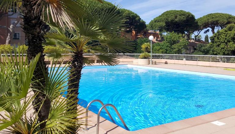 Studio proche port et plages, piscine - Ferienwohnung Hyères
