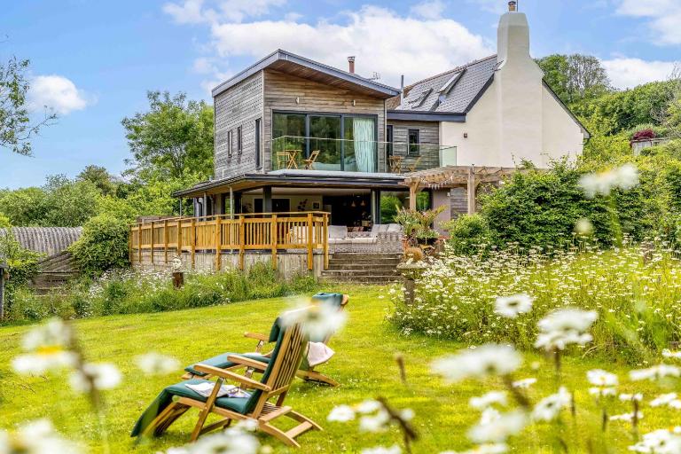 Barberry Farm Cottage - Bed and Breakfast Dittisham