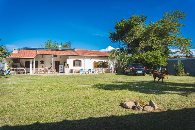 Casa vista para montanha Pet Friendly - B&B Caraguatatuba