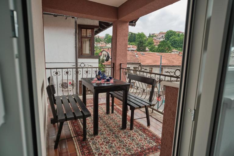 Apartment Bistrik medresa - free parking - Bed and Breakfast Sarajevo