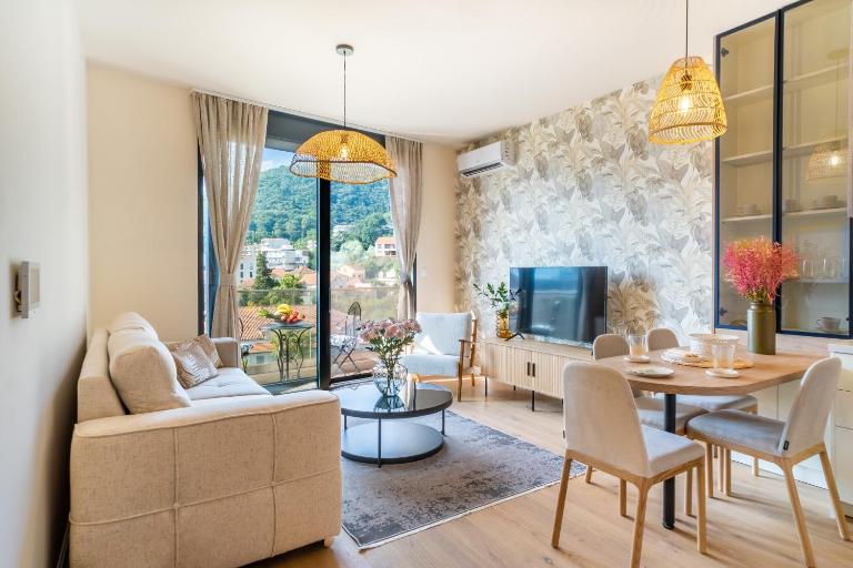 Homa Luxury Apartments Tivat with seaview - Bed and Breakfast Donja Lastva