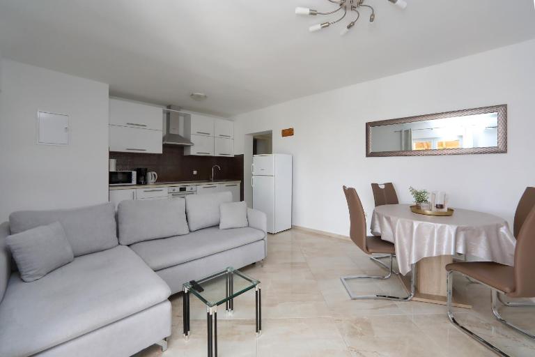 Apartment Alfonso - Bed and Breakfast Bibinje