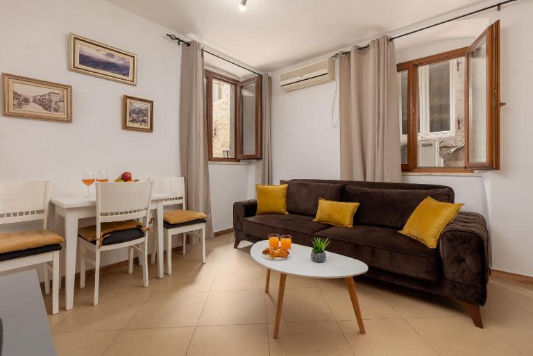 Apartment Amigo 2 Old Town Kotor - B&B Cattaro