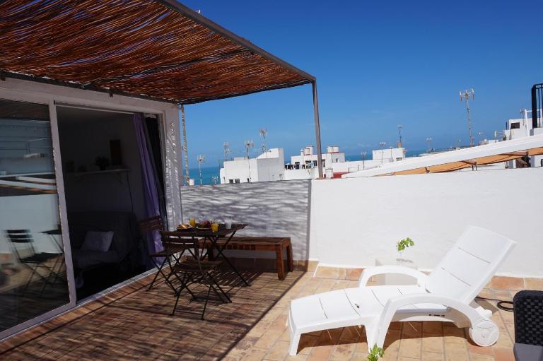 IMPLUVIUM Conil-Terraza Privada-Parking- mayores de 25 años - B&B Conil de la Frontera