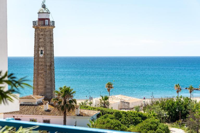El Faro Estepona - B&B Estepona