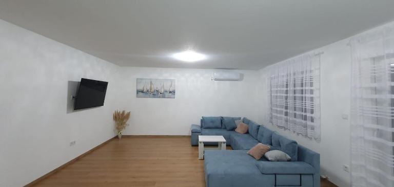 APARTMAN HOPE - Bed and Breakfast Zmijavci