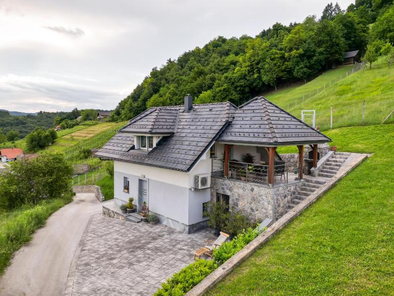 Vineyard cottage Jelenov hrib - B&B Šmarješke Toplice