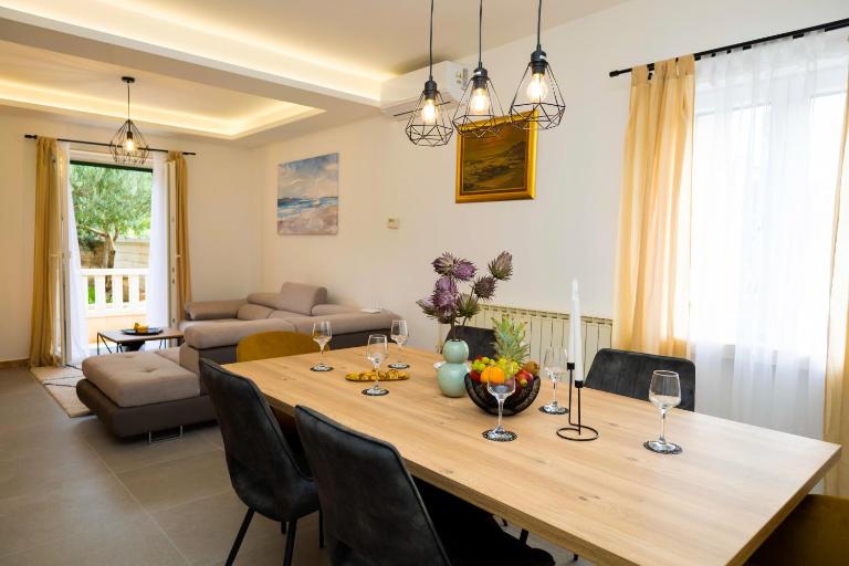 Insula Apartment with Private Pool - B&B Pučišća