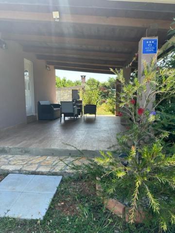 Holiday Home Lavanda - Bed and Breakfast Pula