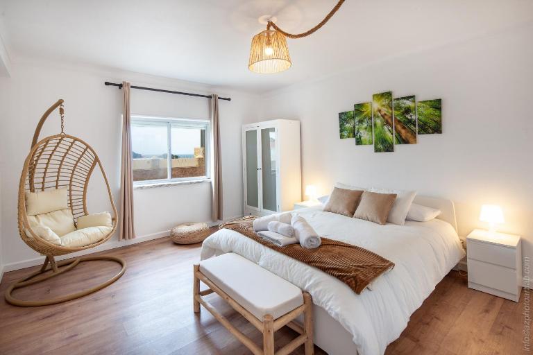 Silvercoast Apartments - swimming pool & jacuzzi - B&B Atouguia da Baleia
