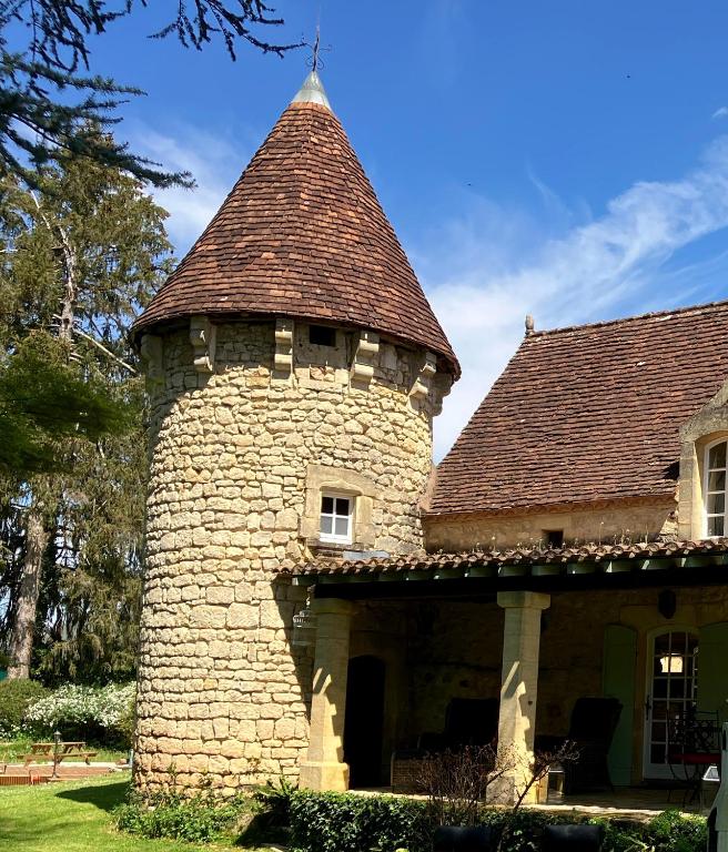 Le Petit Chateau - adults only property - Bed and Breakfast Le Bugue