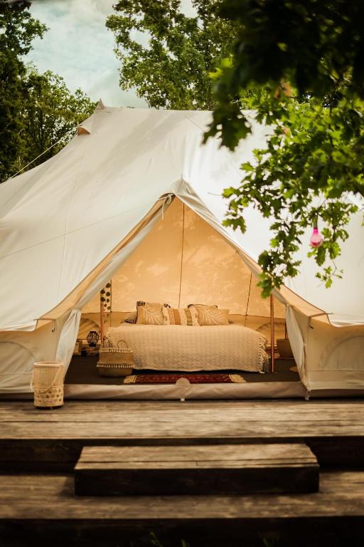 Glamping Hive - B&B Čmeliny