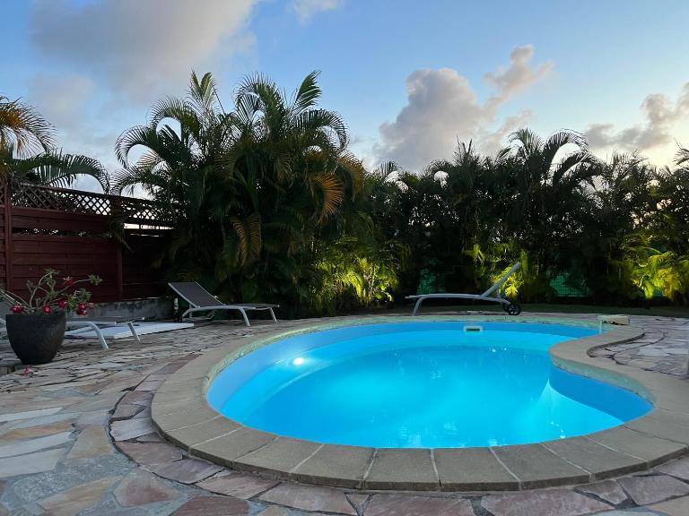 Villa Rose des Sables et sa Piscine Privée - B&B Saint-François