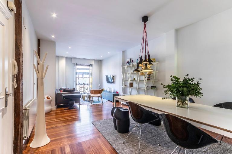 PISO DE DISEÑO JUNTO AL CASCO VIEJO - Bed and Breakfast Bilbao