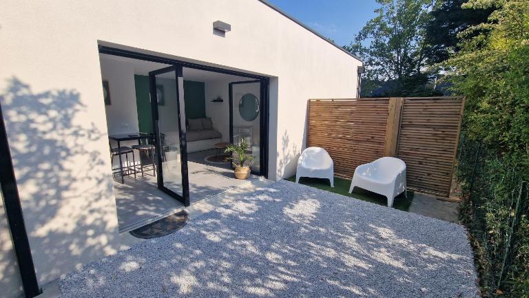 Le Patio : studio avec extérieur - Chambres d'hôtes Saint-Barthélemy-d'Anjou