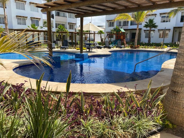Nuevo Departamento con Excelente Ubicación y Muy Bonita Alberca - Residencial Almarena II - Bed and Breakfast Mazatlán