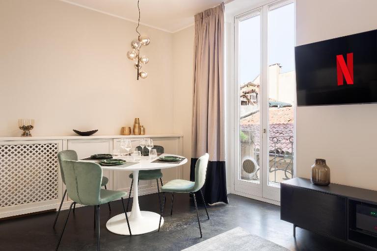 San Maurilio 1 - Historic Apartment near Duomo - Chambres d'hôtes Milan