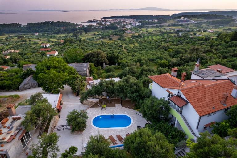 Apartmani Pero Dido - B&B Rab