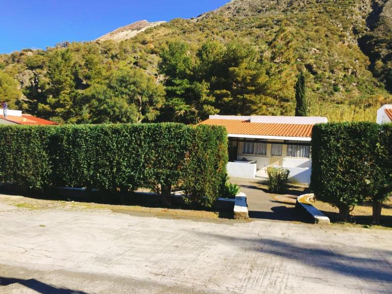 case vacanza villaggio mancuso - B&B Falcone