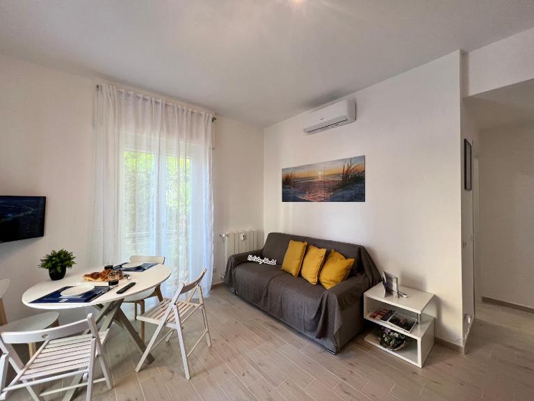 Il Nido di Titta by Holiday World - B&B Pietra Ligure
