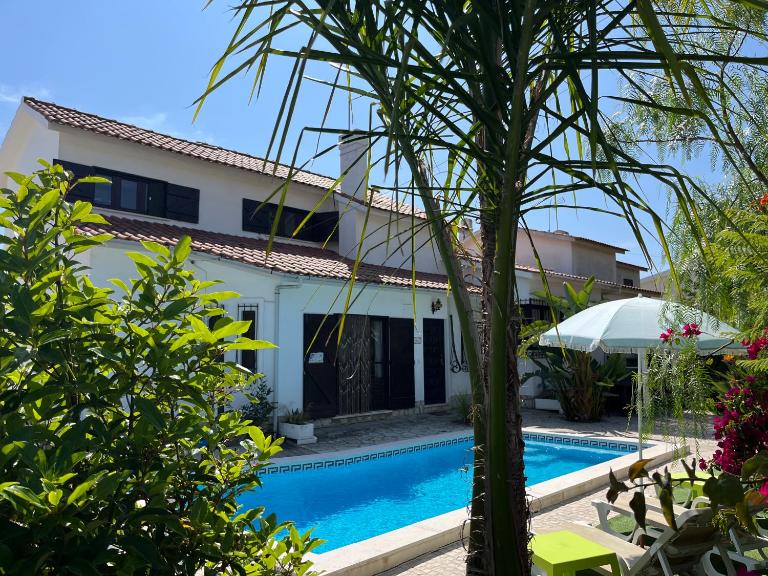 Casa Pausa Sesimbra Holiday Home - B&B Sesimbra