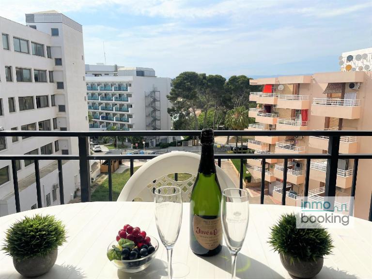 Sun Beach SANT SEBASTIAN 5 - Bed and Breakfast Salou