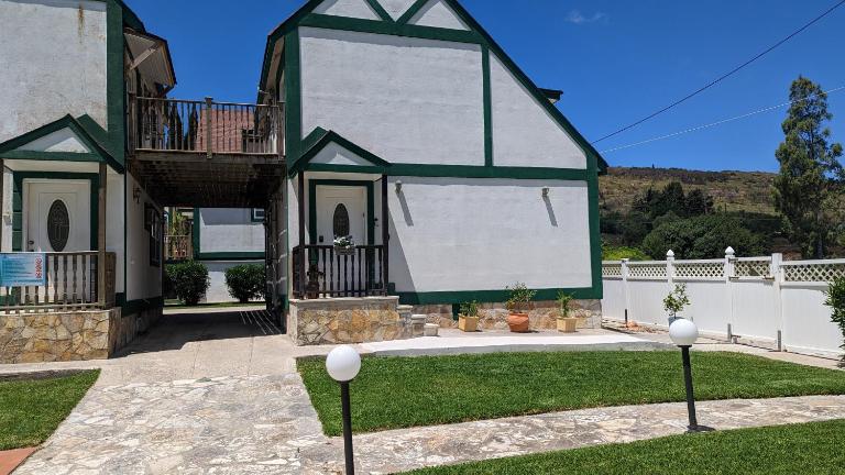 Malki's House Apartments in Livadi - Chambres d'hôtes Kontogenáda